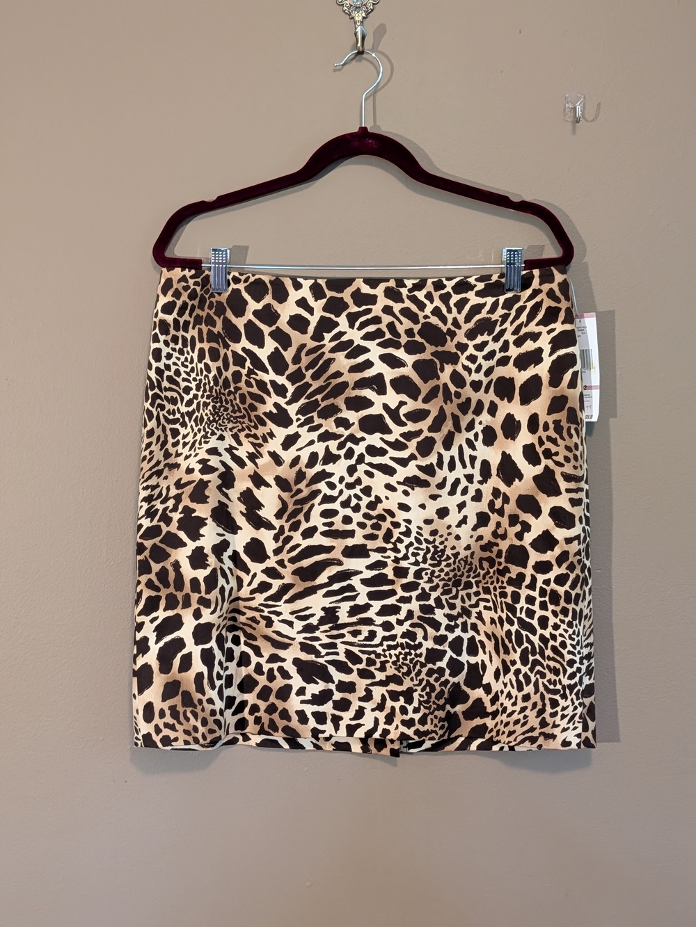 Brand New. Jones New York Animal Print Midi Skirt. Sz 12. Fall Fashion.